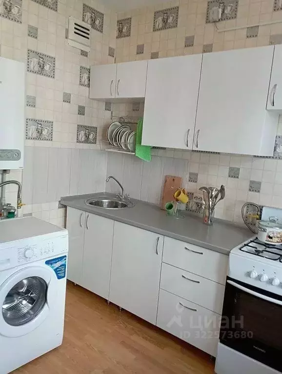 2-к кв. Белгородская область, Белгород ул. Газовиков, 7 (65.0 м) - Фото 1