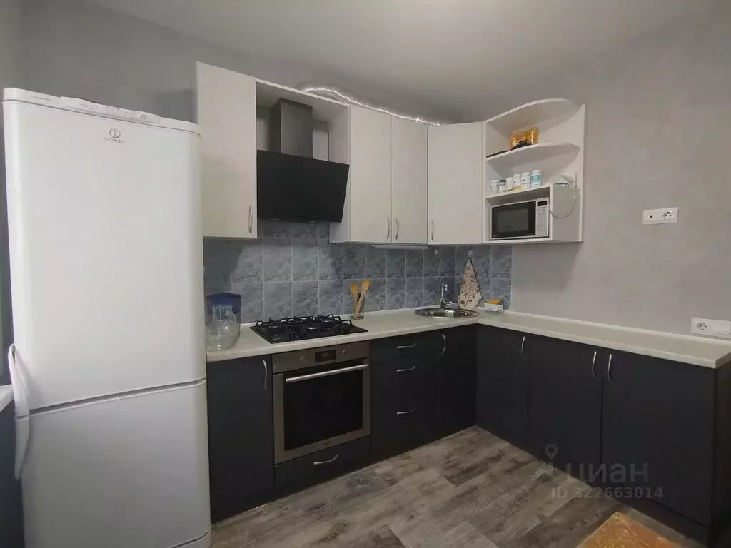 3-к кв. Новгородская область, Великий Новгород ул. Кочетова, 1 (61.6 ... - Фото 1