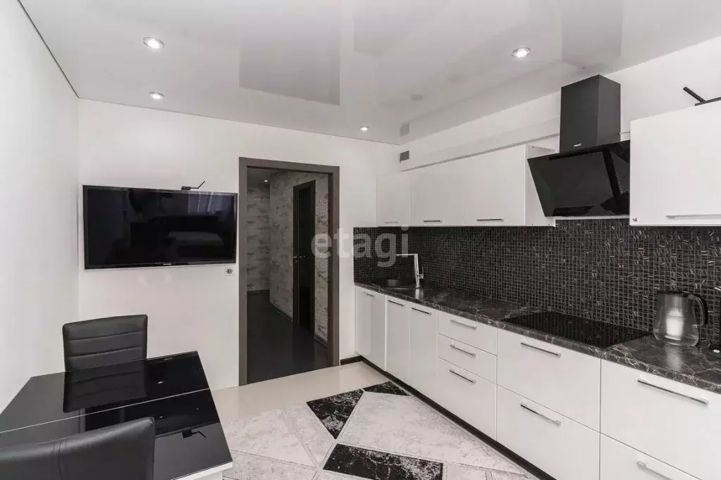 2-к кв. Тюменская область, Тюмень ул. Михаила Сперанского, 33 (55.2 м) - Фото 1