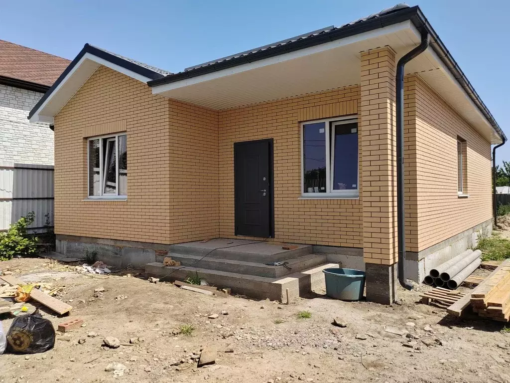 Дом в Ростовская область, Батайск Ставропольская ул., 119 (100 м) - Фото 2