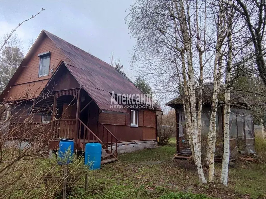 Дом в Ленинградская область, Выборгский район, Рощинское городское ... - Фото 1