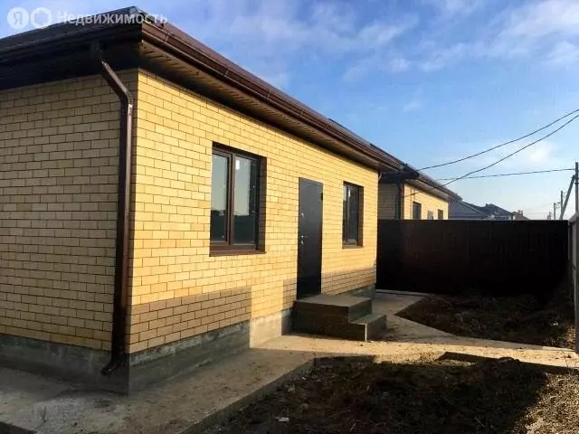 Дом в Ростов-на-Дону, улица Оганова (80 м) - Фото 1