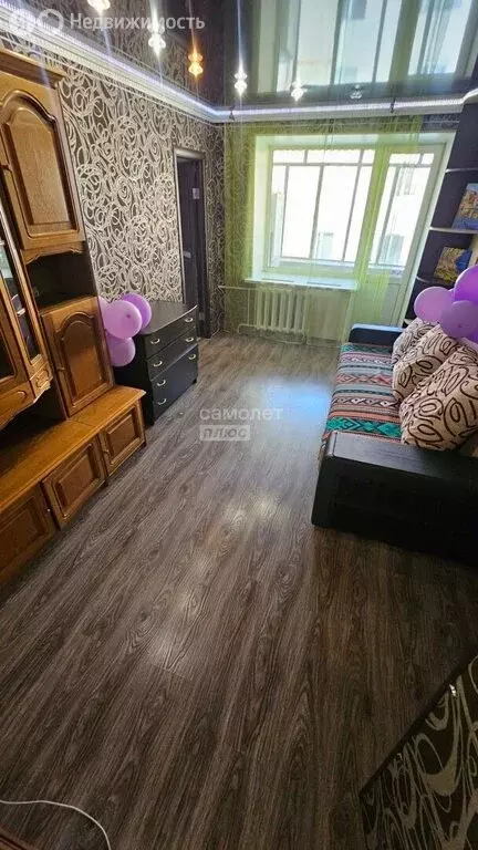 3-комнатная квартира: Октябрьский, 35-й микрорайон, 10 (40.9 м) - Фото 1