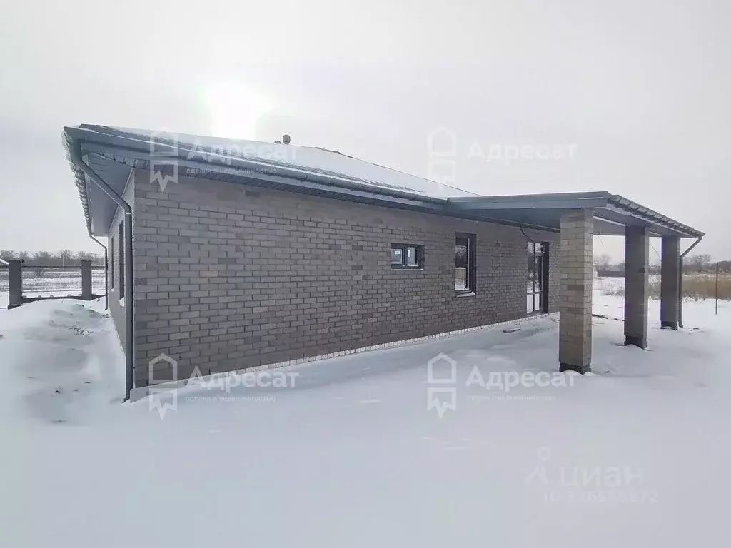 Дом в Волгоградская область, Краснослободск Среднеахтубинский район, ... - Фото 1