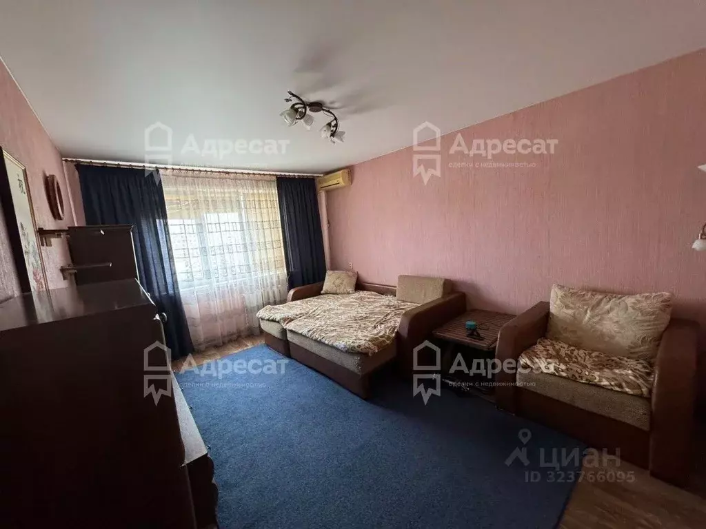 3-к кв. Волгоградская область, Волгоград Пролетарская ул., 31 (64.8 м) - Фото 1