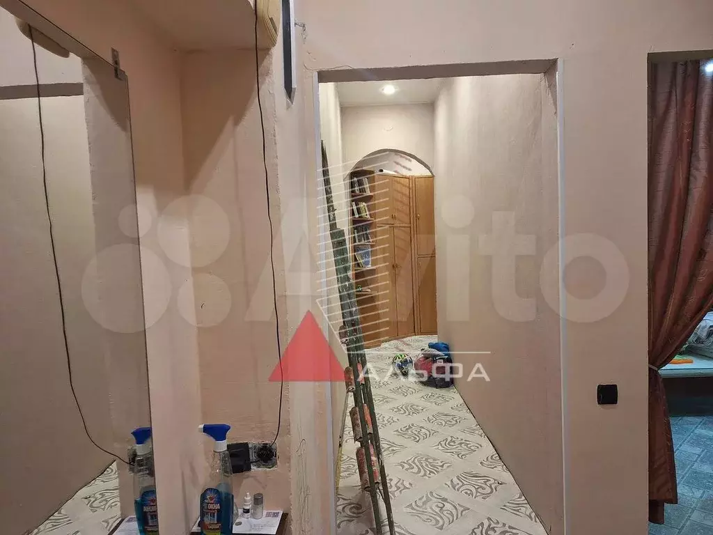 Доля в 2-к. квартире, 50 м, 1/2 эт. - Фото 1
