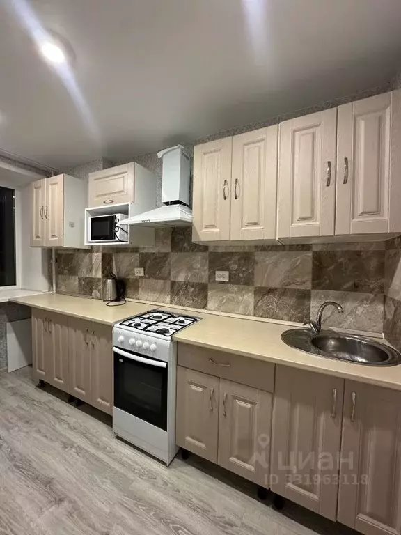 1-к кв. Татарстан, Казань ул. Серова, 35 (28.3 м) - Фото 2