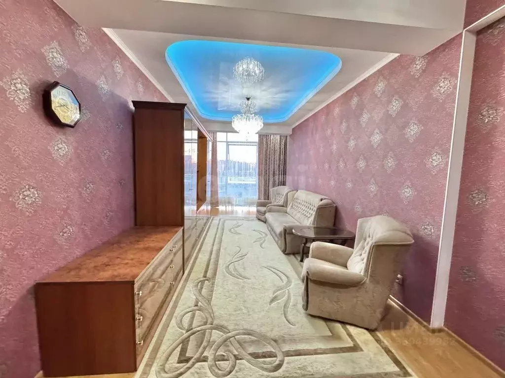 2-к кв. Крым, Симферополь ул. Беспалова (67.8 м) - Фото 1