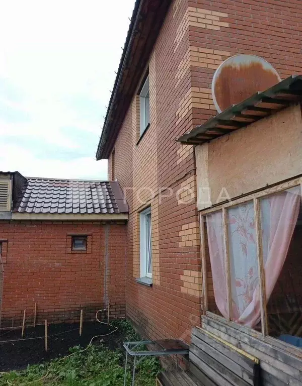 Дом в Новосибирская область, Новосибирск ул. Коминтерна (40 м) - Фото 1
