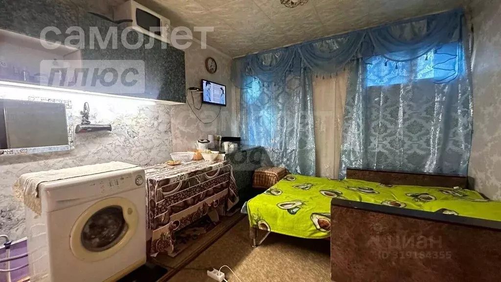 2-к кв. Оренбургская область, Оренбургский район, с. Нежинка Почтовая ... - Фото 0