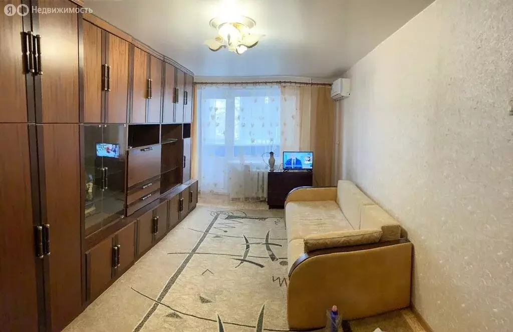 2-комнатная квартира: Волгоград, улица Генерала Штеменко, 24 (50 м) - Фото 0