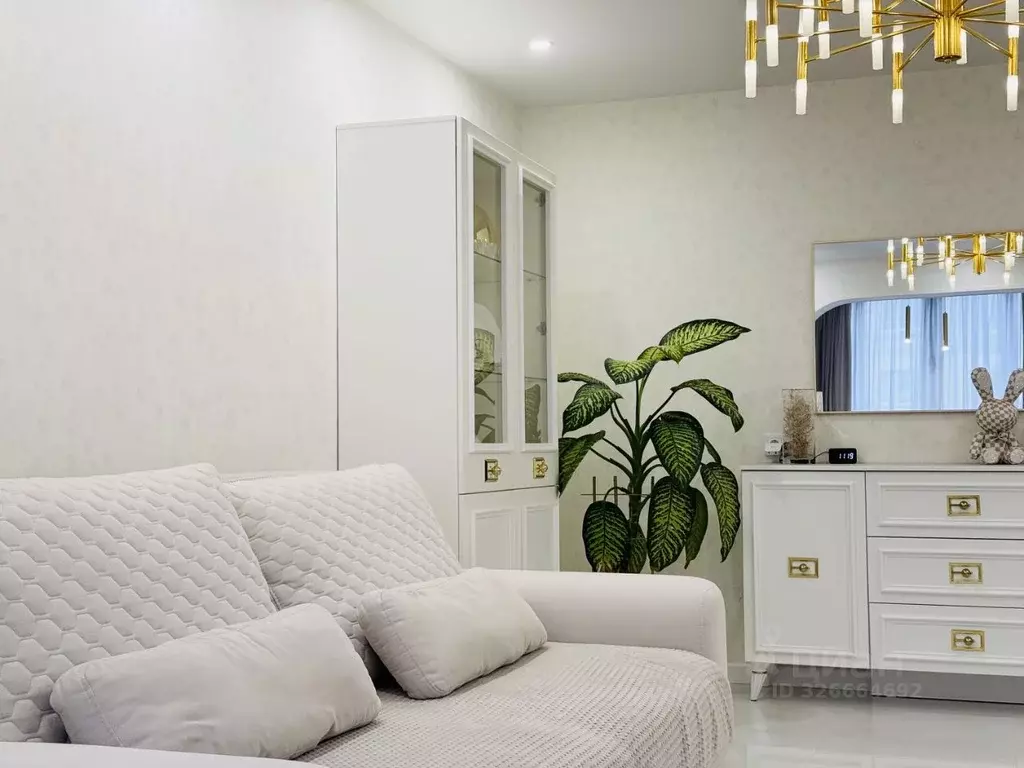 3-к кв. Крым, Алушта ул. 60 лет СССР, 13 (65.9 м) - Фото 2