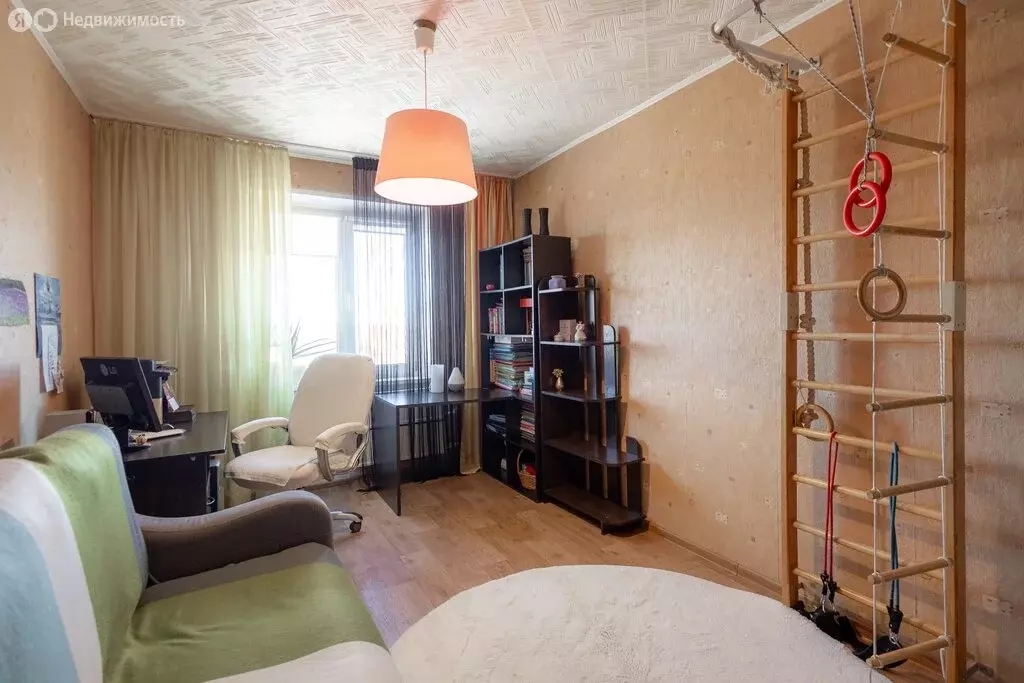 3-комнатная квартира: посёлок Светлый, 19 (67.7 м) - Фото 2