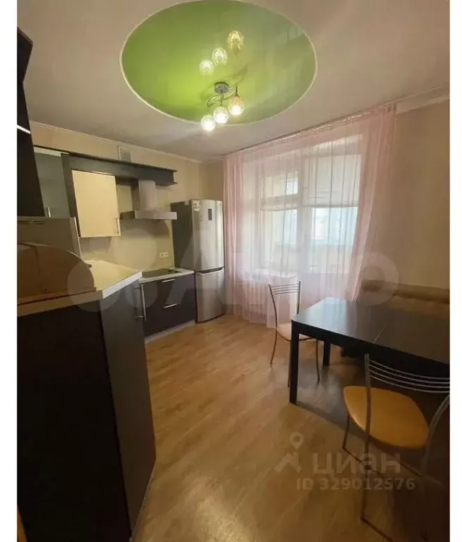 2-к кв. Кировская область, Киров ул. Защитников Отечества, 18 (62.4 м) - Фото 2