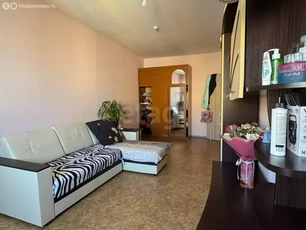 2-комнатная квартира: Тобольск, 15-й микрорайон, 30 (57.7 м) - Фото 0