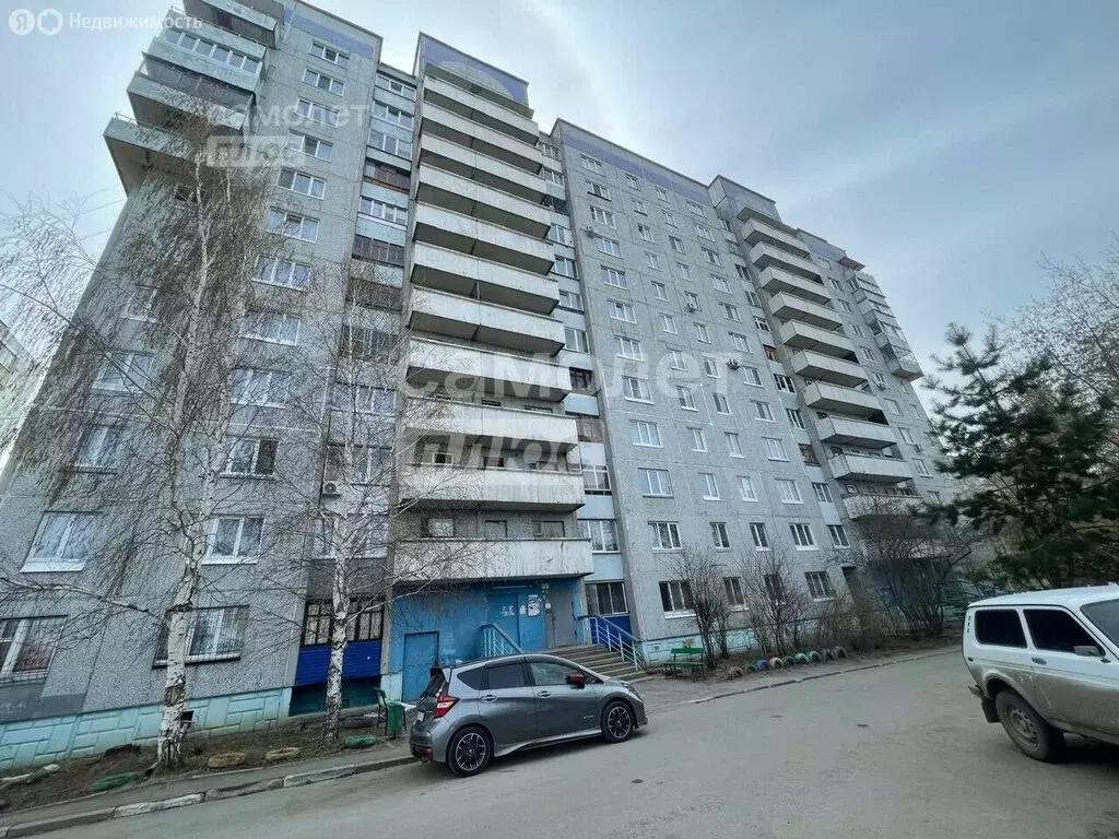 3-комнатная квартира: Омск, улица Рокоссовского, 4 (69 м) - Фото 0
