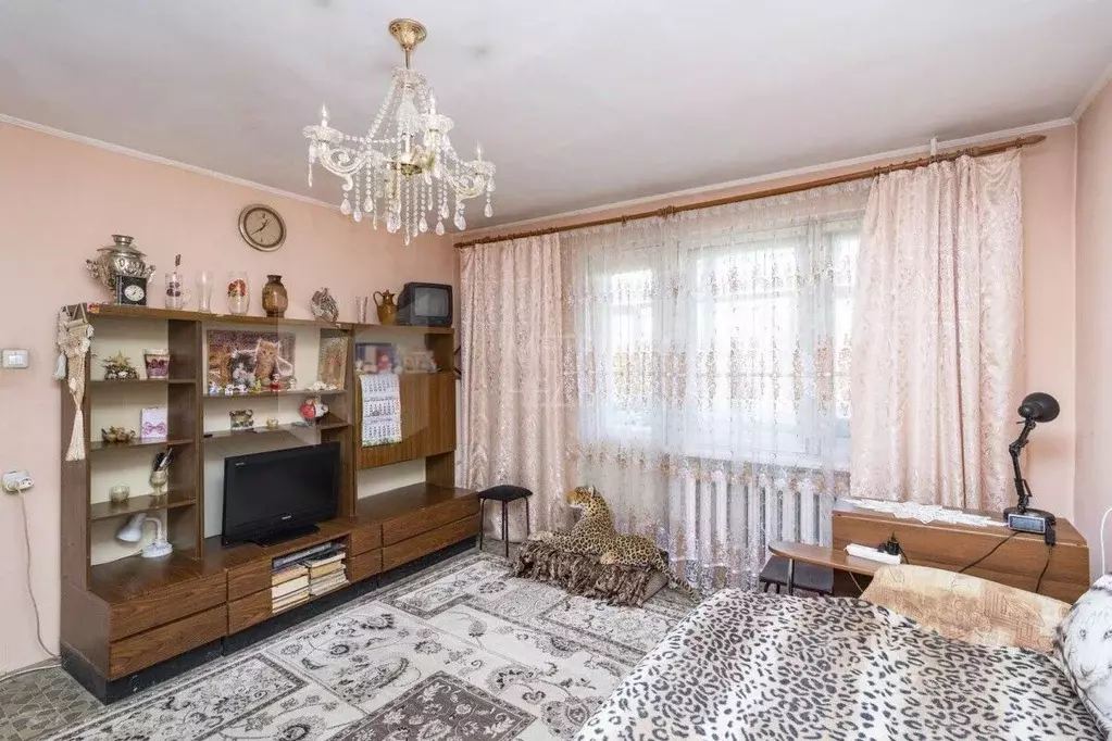 3-к кв. Тюменская область, Тюмень ул. Монтажников, 16 (64.9 м) - Фото 0