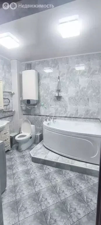 2-комнатная квартира: Чита, улица Журавлёва, 104 (88.6 м) - Фото 1