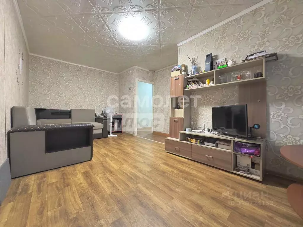 2-к кв. Кемеровская область, Ленинск-Кузнецкий ул. Пушкина, 5 (42.6 м) - Фото 1