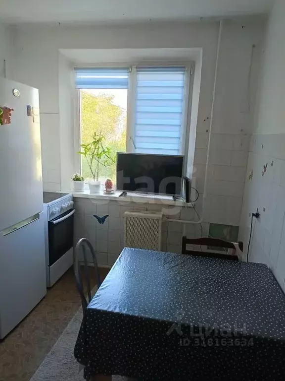 2-к кв. Тюменская область, Тюмень ул. Домостроителей, 16 (53.0 м) - Фото 0