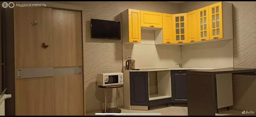 Квартира-студия: Курган, жилой район Заозёрный, 7-й микрорайон, 1Б ... - Фото 1