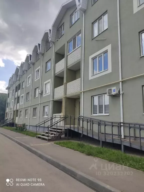1-к кв. Саратовская область, пос. Дубки ул. Центральная, 7Б (33.7 м) - Фото 0