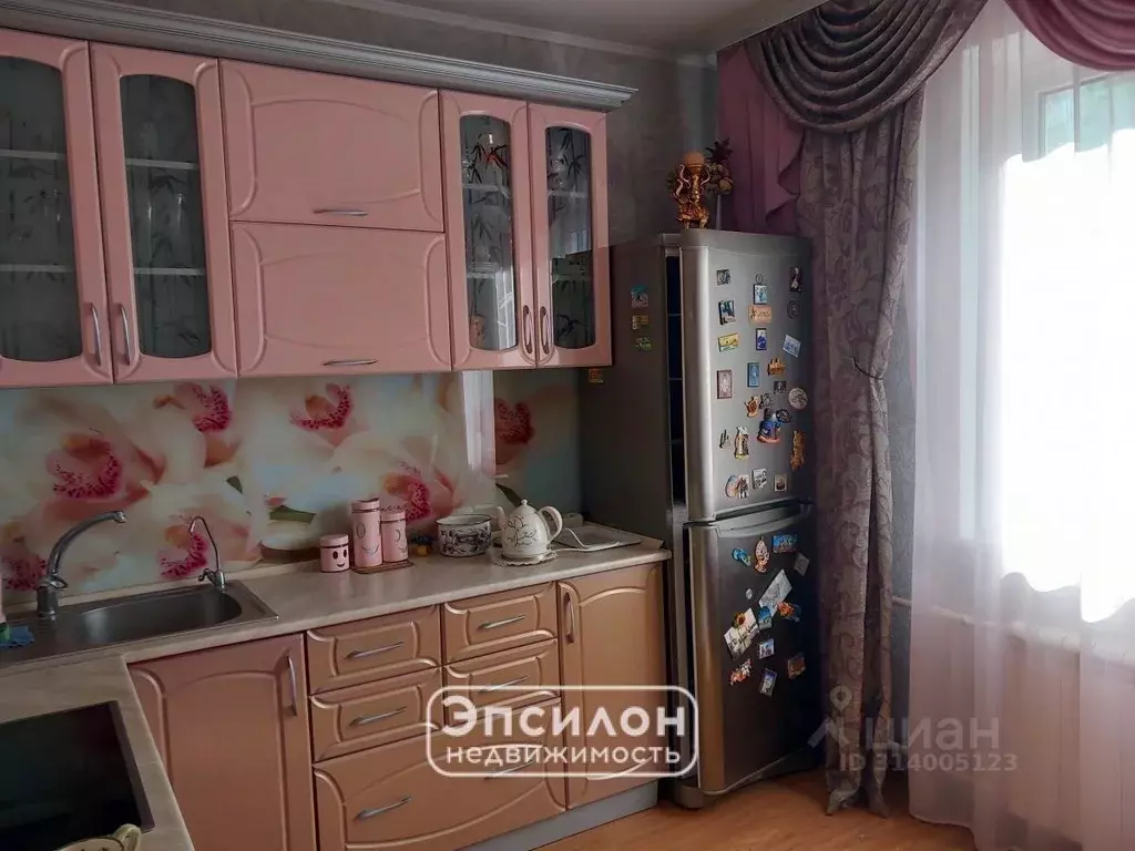 3-к кв. Курская область, Курск просп. Вячеслава Клыкова, 22 (78.0 м) - Фото 1