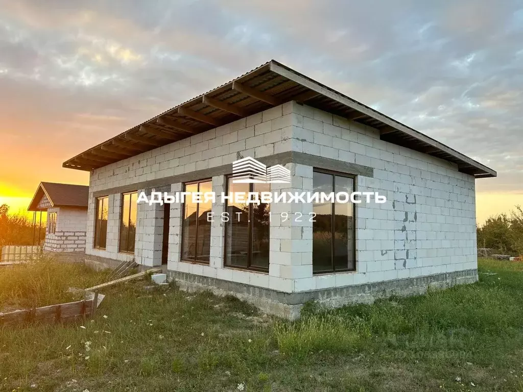 Дом в Адыгея, Майкоп Кавказская ул. (150 м) - Фото 0