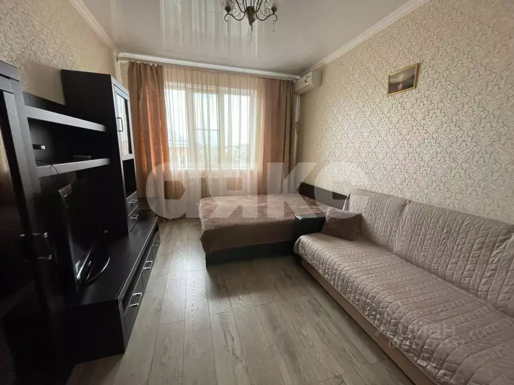 1-к кв. Краснодарский край, Горячий Ключ ул. Калинина, 15 (34.7 м) - Фото 0
