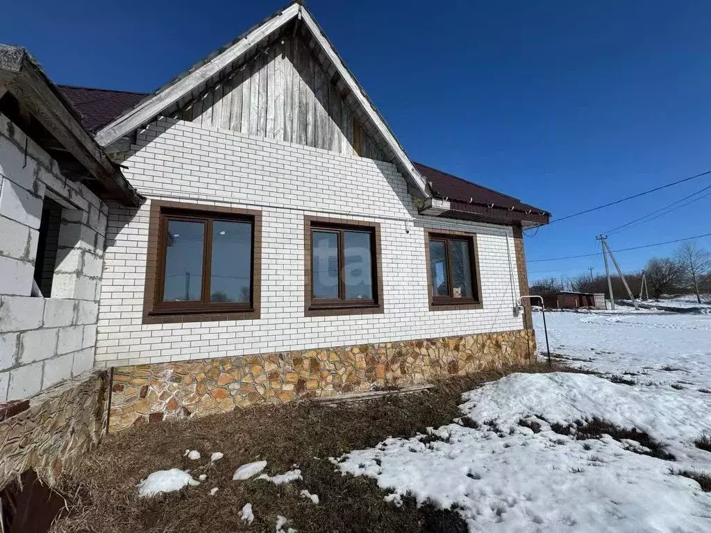 Дом в Курская область, Рыльск Зеленая ул., 18 (130 м) - Фото 1