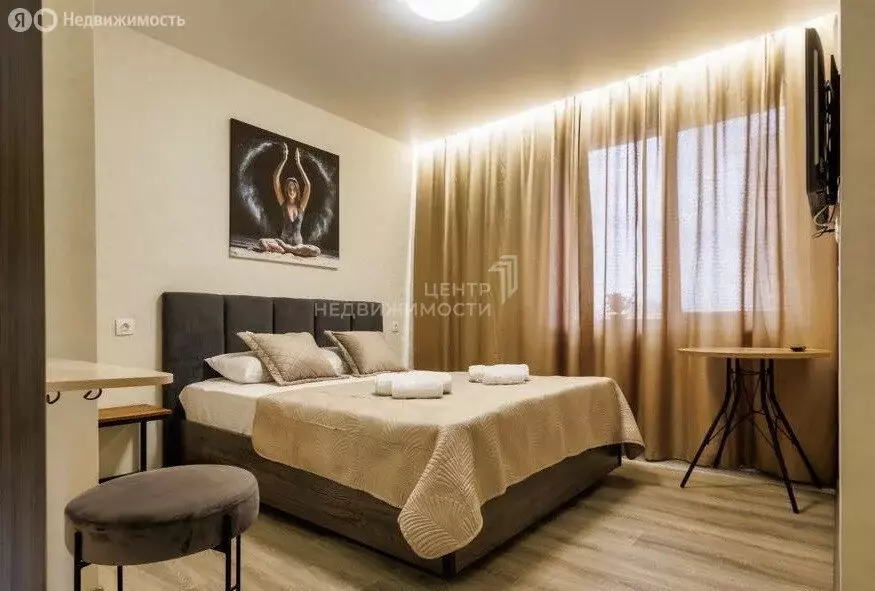 3-комнатная квартира: Казань, Комсомольская улица, 2 (70 м) - Фото 0