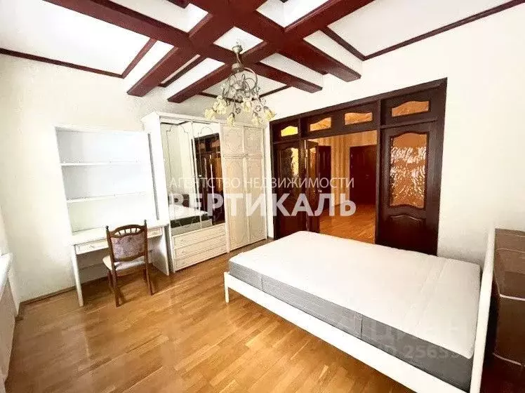 4-к кв. Татарстан, Казань ул. Толстого, 16а (151.2 м) - Фото 0