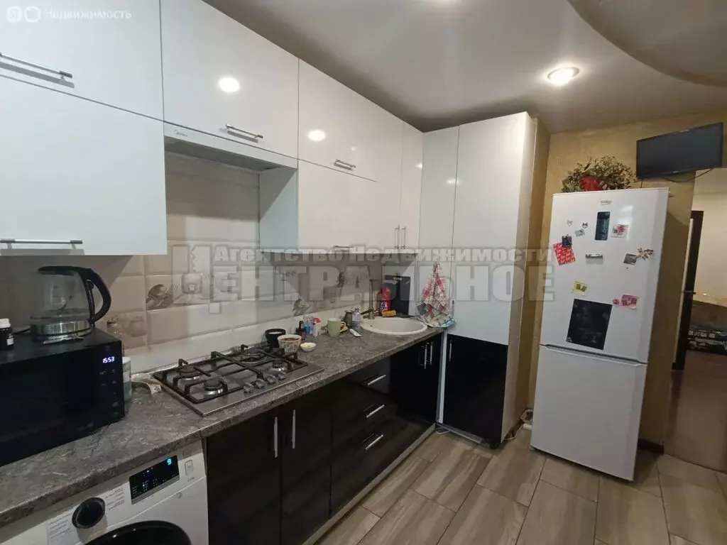 2-комнатная квартира: Смоленск, проспект Строителей, 23Б (68.2 м) - Фото 2