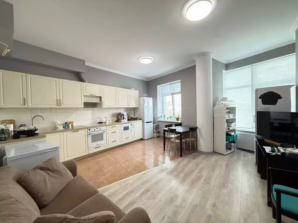 2-к кв. Татарстан, Казань ул. Оренбургский Тракт, 24А (67.2 м) - Фото 1