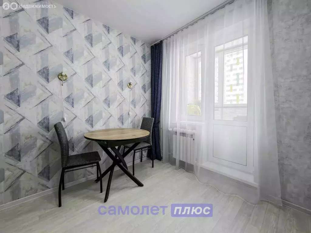 1-комнатная квартира: Чебоксары, улица Писателя Лаврентия Таллерова, ... - Фото 2