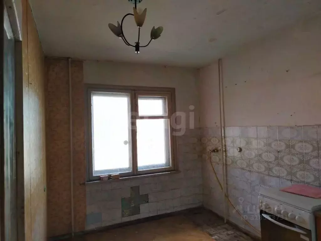 3-к кв. Белгородская область, Старый Оскол Молодогвардеец мкр, 16А ... - Фото 0