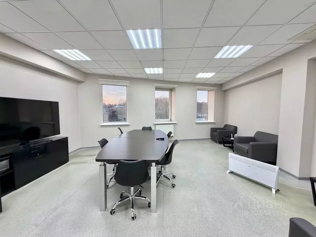 Помещение свободного назначения в Хабаровский край, Хабаровск ул. ... - Фото 1