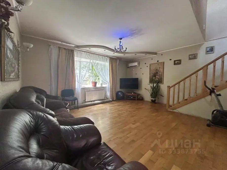 Дом в Краснодарский край, Темрюк ул. Калинина, 23 (151 м) - Фото 1