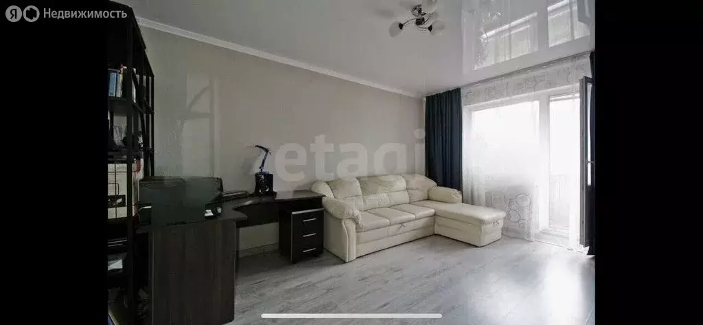 4-комнатная квартира: Калининград, улица Согласия, 17 (81 м) - Фото 0