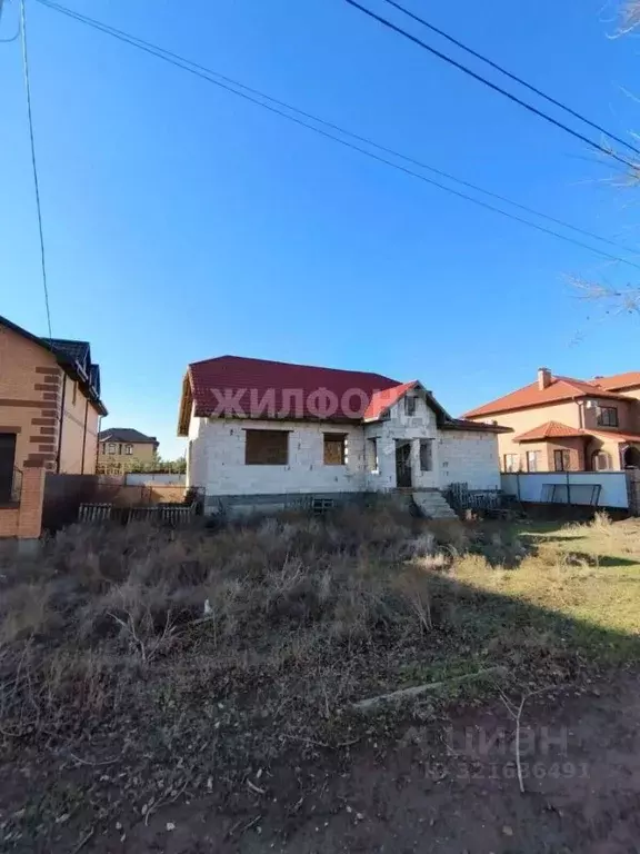 Дом в Астраханская область, Приволжский район, с. Растопуловка ... - Фото 1
