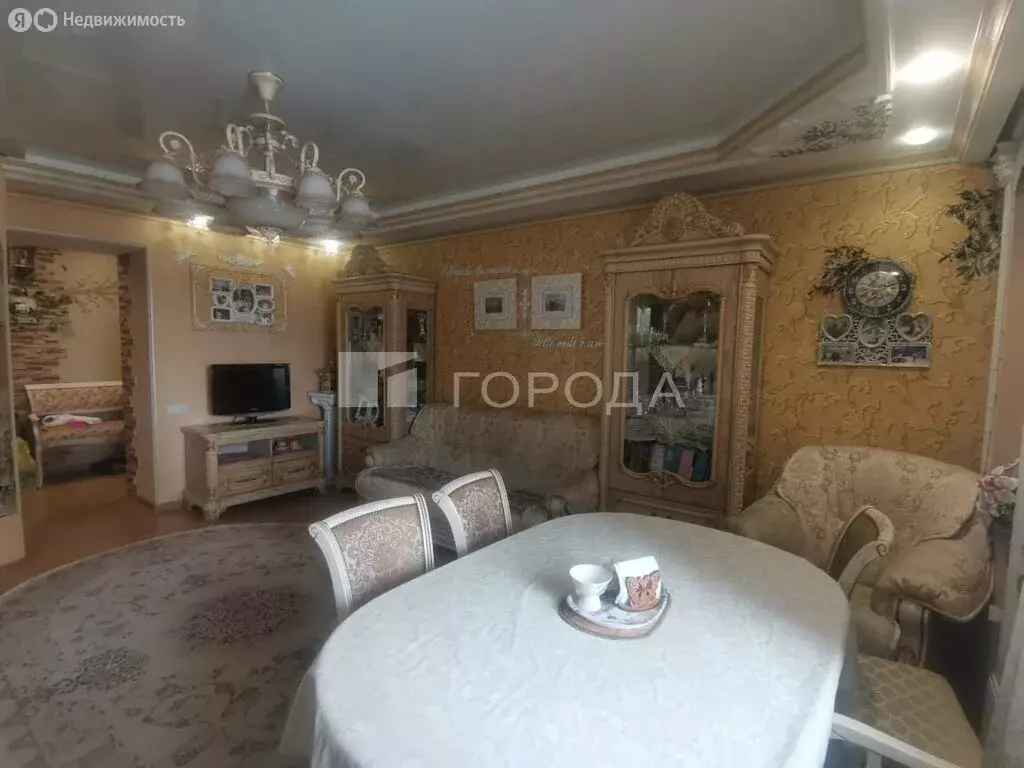3-комнатная квартира: Барнаул, Взлётная улица, 13 (100 м) - Фото 1