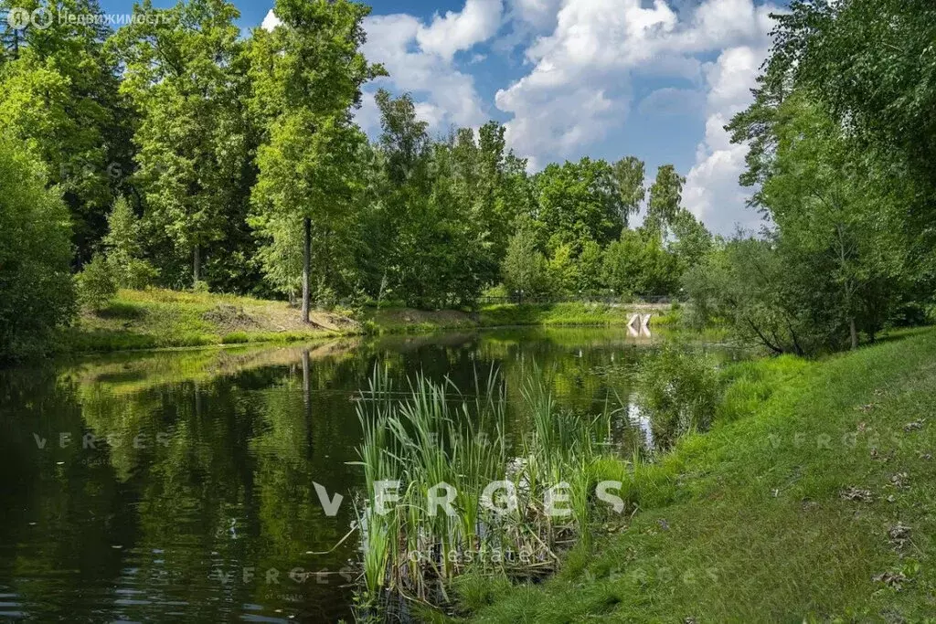 Дом в деревня Жуковка, КП Ландшафт (970 м) - Фото 0