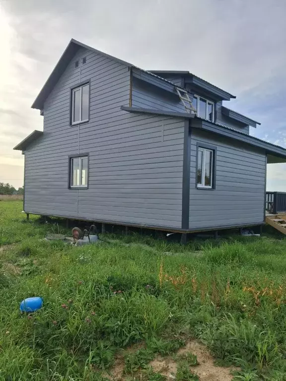 Дом в Новгородская область, Новгородский район, Ермолинское с/пос, д. ... - Фото 1