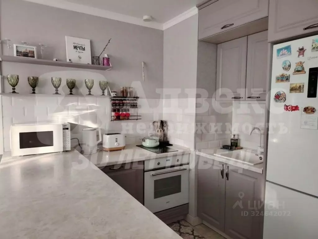 2-к кв. Тюменская область, Тюмень ул. Валентины Трофимовой, 4к1 (67.7 ... - Фото 1