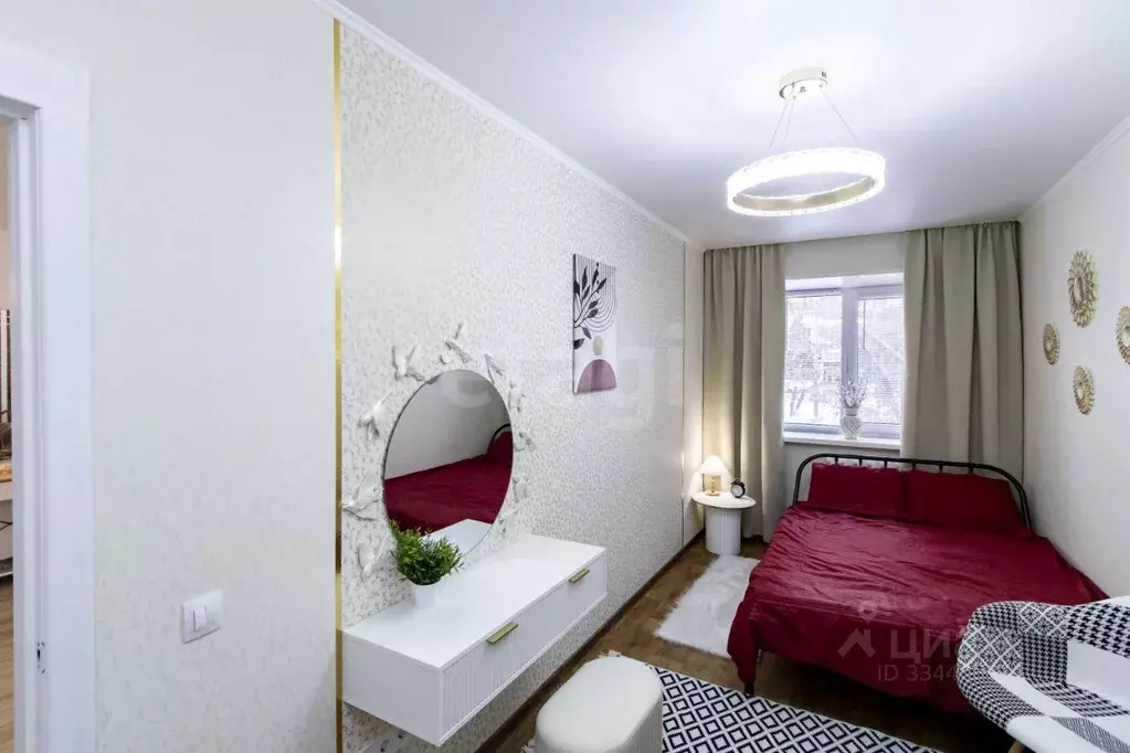2-к кв. Тюменская область, Тюмень ул. Мельникайте, 103 (42.5 м) - Фото 1