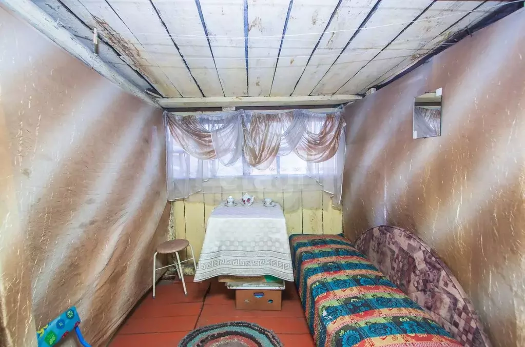 Дом в Бурятия, Улан-Удэ ул. Банзарова, 33 (30 м) - Фото 1