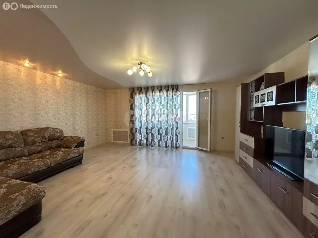 3-комнатная квартира: Котлас, улица 70 лет Октября, 18 (91.7 м) - Фото 1