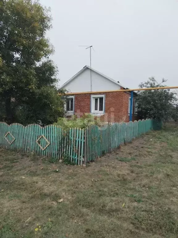 Дом в Саратовская область, Балашовский район, с. Терновка Ленинская ... - Фото 0