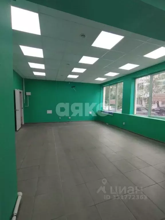 Торговая площадь в Краснодарский край, Туапсе ул. Свободы, 24 (88 м) - Фото 1