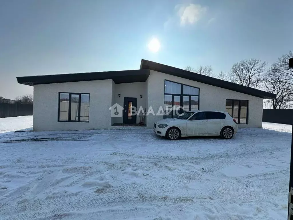 Дом в Белгородская область, Белгородский район, Пушкарское с/пос, с. ... - Фото 1